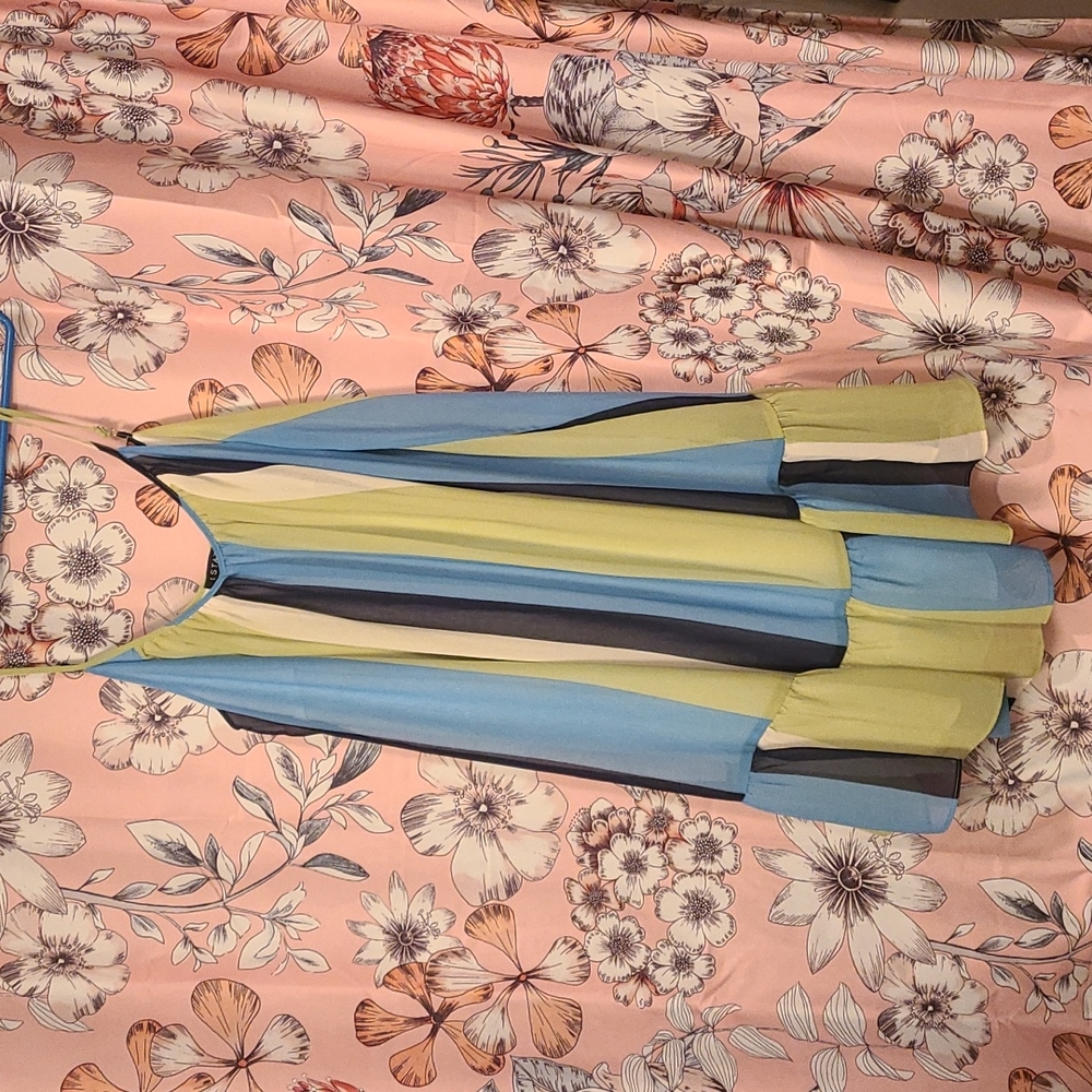 1.State  dress , adjustable straps , flowy 0x